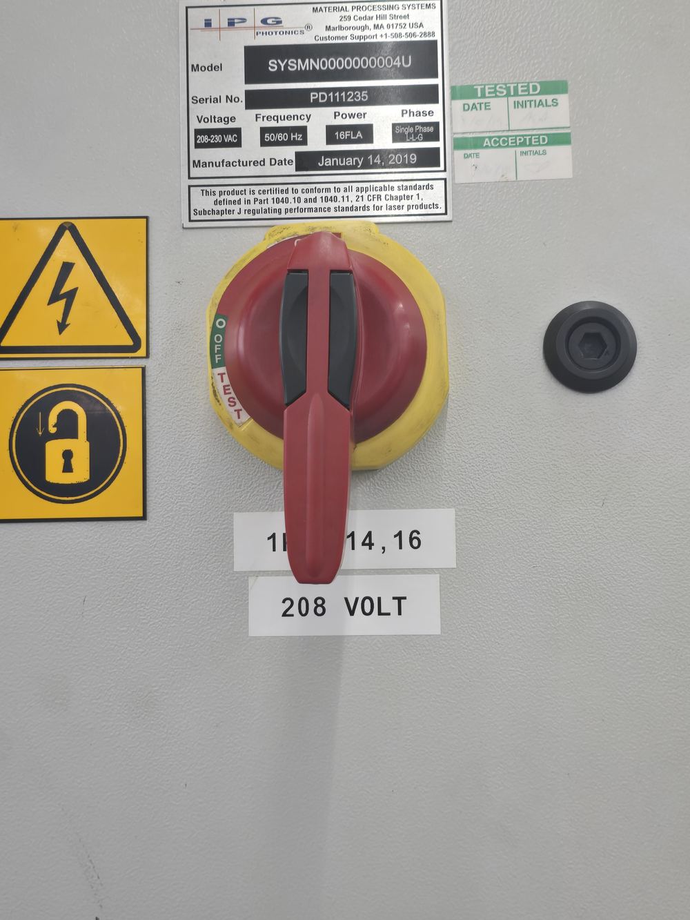 The same disconnect stepped in close, IPG nameplate visible.